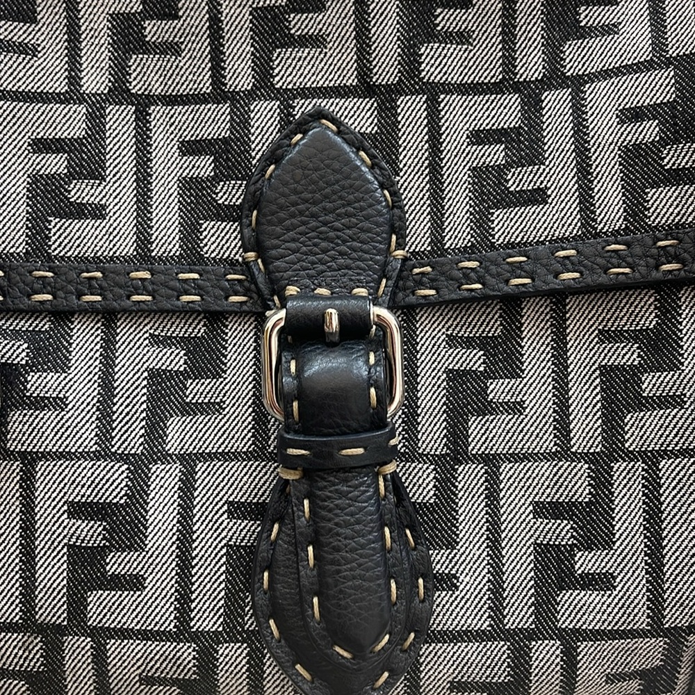Fendi Zucca Print Black and Gray Shoulder Bag - Picture 2 of 9